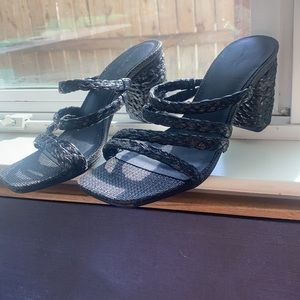 New black block heels